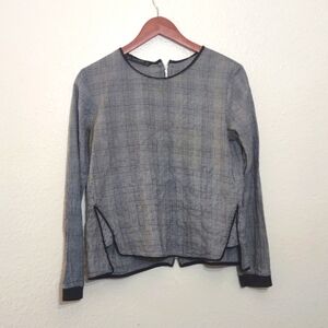 PRE OWNED ZARA BASIC COLLECTION LONG SLEEVE FULL BACK ZIP SIZE M BACK AND WHITE